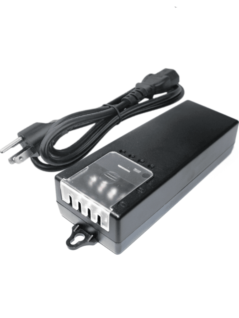 SAXXON--SAXXON PSU1250D4D - Fuente de Poder de Poder de 4 Canales 12 Vcc 5 Amperes/ 1.25 Amper por Canal/ Color Negro/  Entrada 100 V ca - 240 V ca/ Con Protección de Descargas/-
